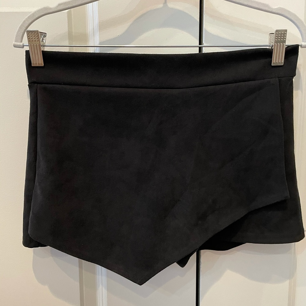 Suede black skort